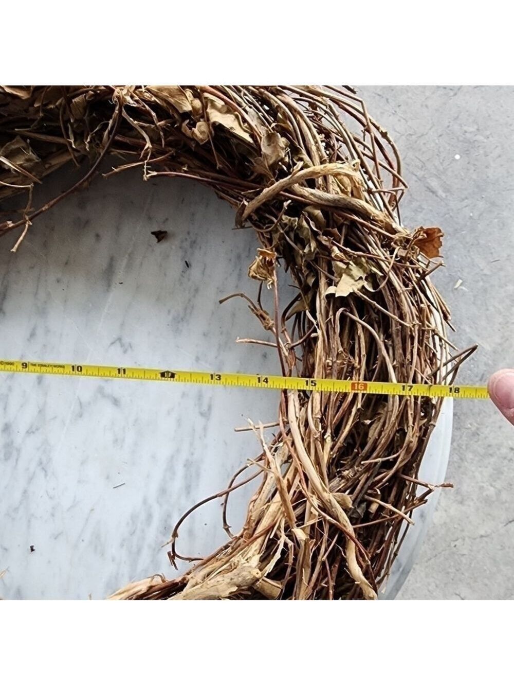 Twig and leaf wrapped rustic western farmhouse wreath Fall festive 18" - Picture 2 of 6